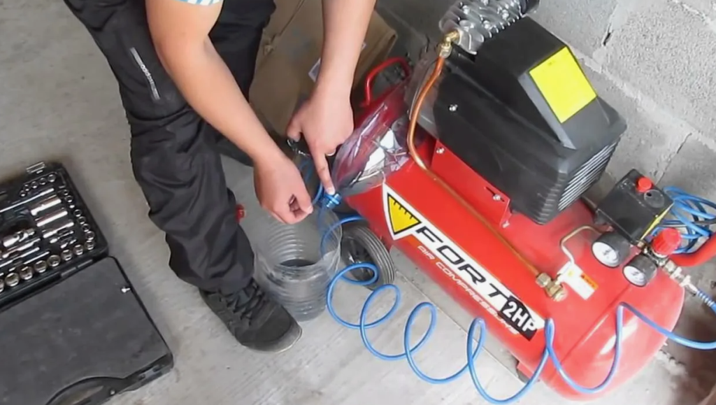 Замена компрессорного масла